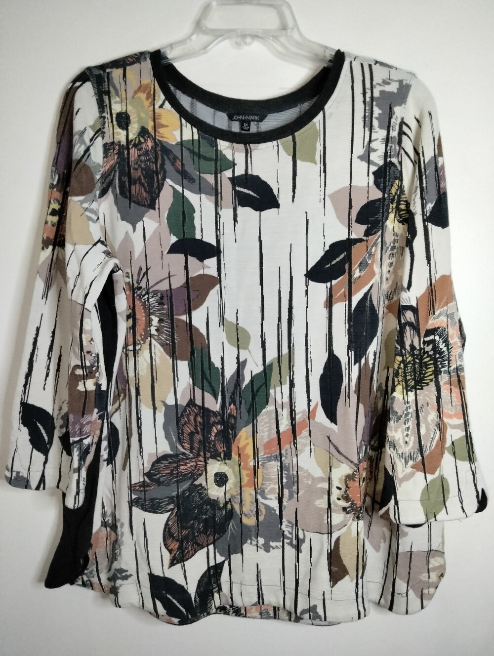 John Mark (Size 1X) Multicolored Floral Front Solid Dark Gray Back LS Tunic Top